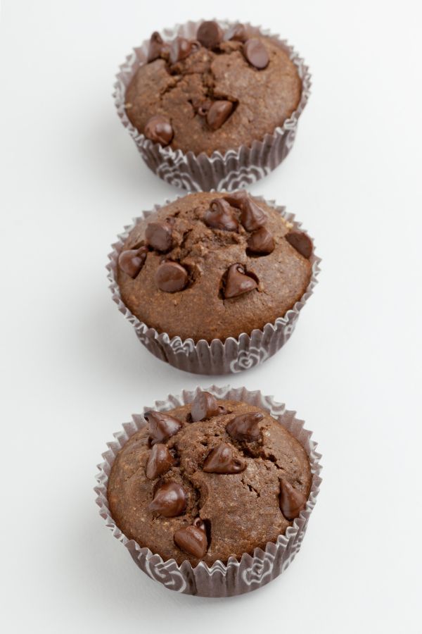 Celozrnné čokoládové muffiny s kúskami čokolády |