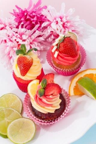 Limetkové limonádové cupcakes s ovocným krémom |