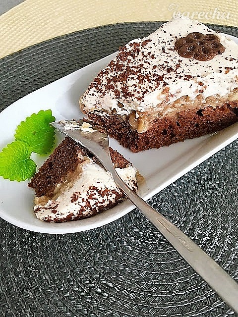 Jednoduchá jablková torta s vanilkovým krémom recept