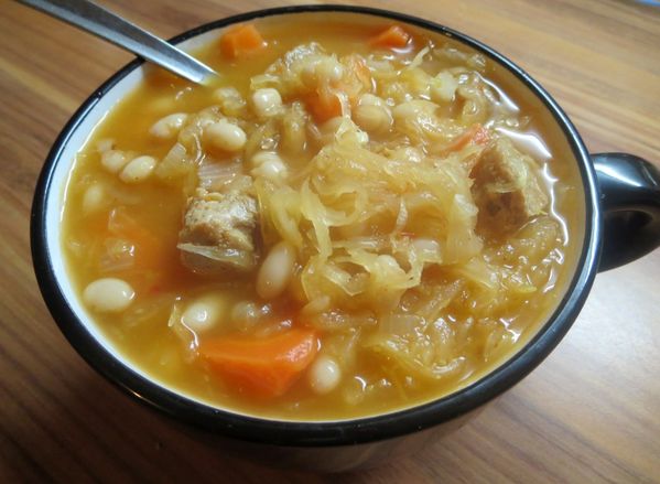Kyslá kapustovo-fazuľová polievka so sójovým mäsom, FOTORECEPT