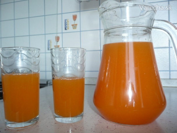 Mrkvovo-pomarančový džús recept