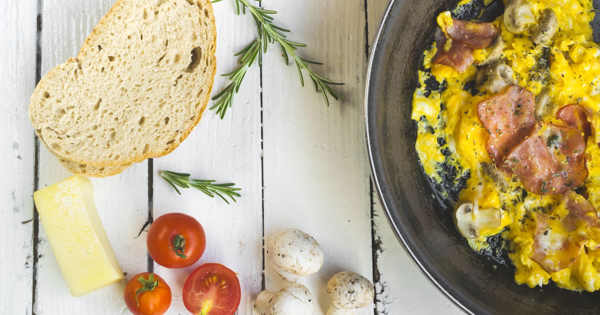Slaninová omeleta so šampiňónmi recept 20min.