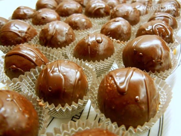 Jednoduché kokosové guľky v čokoláde recept