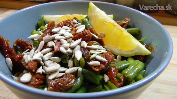 Pikantné zelené fazuľky so sušenými paradajkami Recept