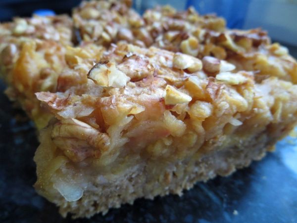 FOTORECEPT: Jablkový koláč z ovsených vločiek a tofu
