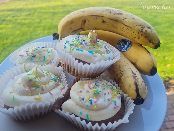 Hrnčekové banánové muffiny recept