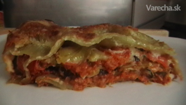 Špenátové lasagne so sójovým mäsom a zeleninou (fotorecept ...