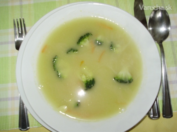 Brokolicová polievka pikantná recept